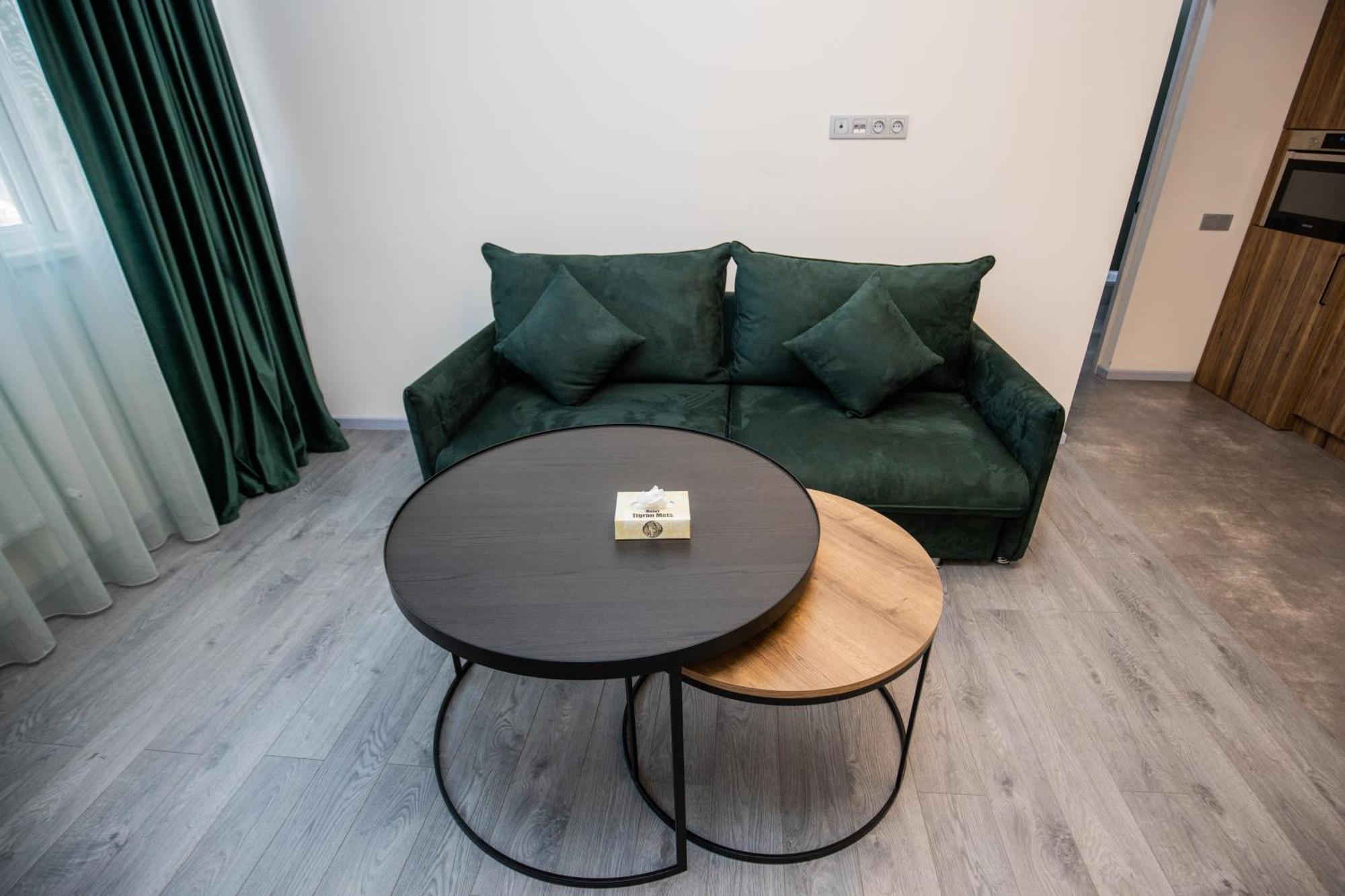 Yereone Hotel Apartment 耶烈万 外观 照片